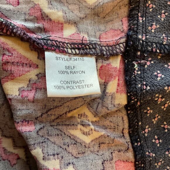 Skies Are Blue Navy Aztec Print Button Front W/Embroider Accents Top M - Picture 4 of 5